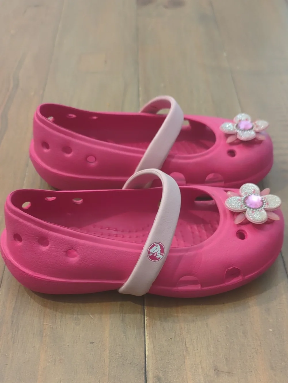 CROCS size fuschia